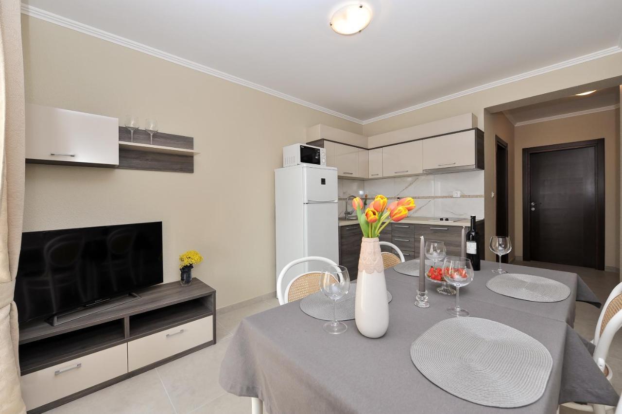 Apartmani Peric 1 Meka Draga Оброваць Екстер'єр фото