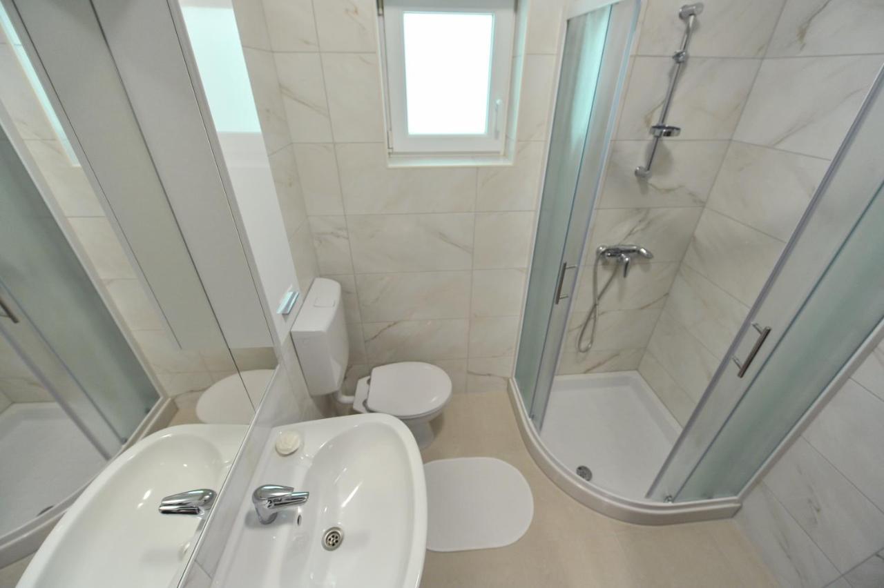 Apartmani Peric 1 Meka Draga Оброваць Екстер'єр фото